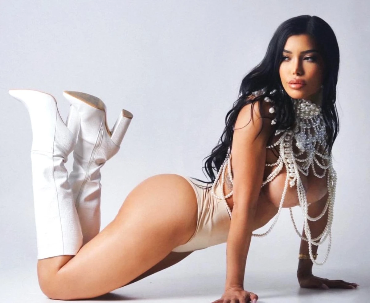 Adriana escort in Monaco