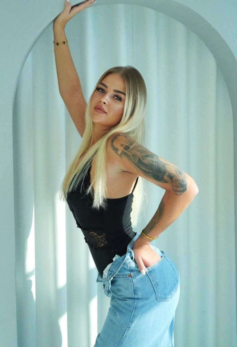 Afina escort in Monaco