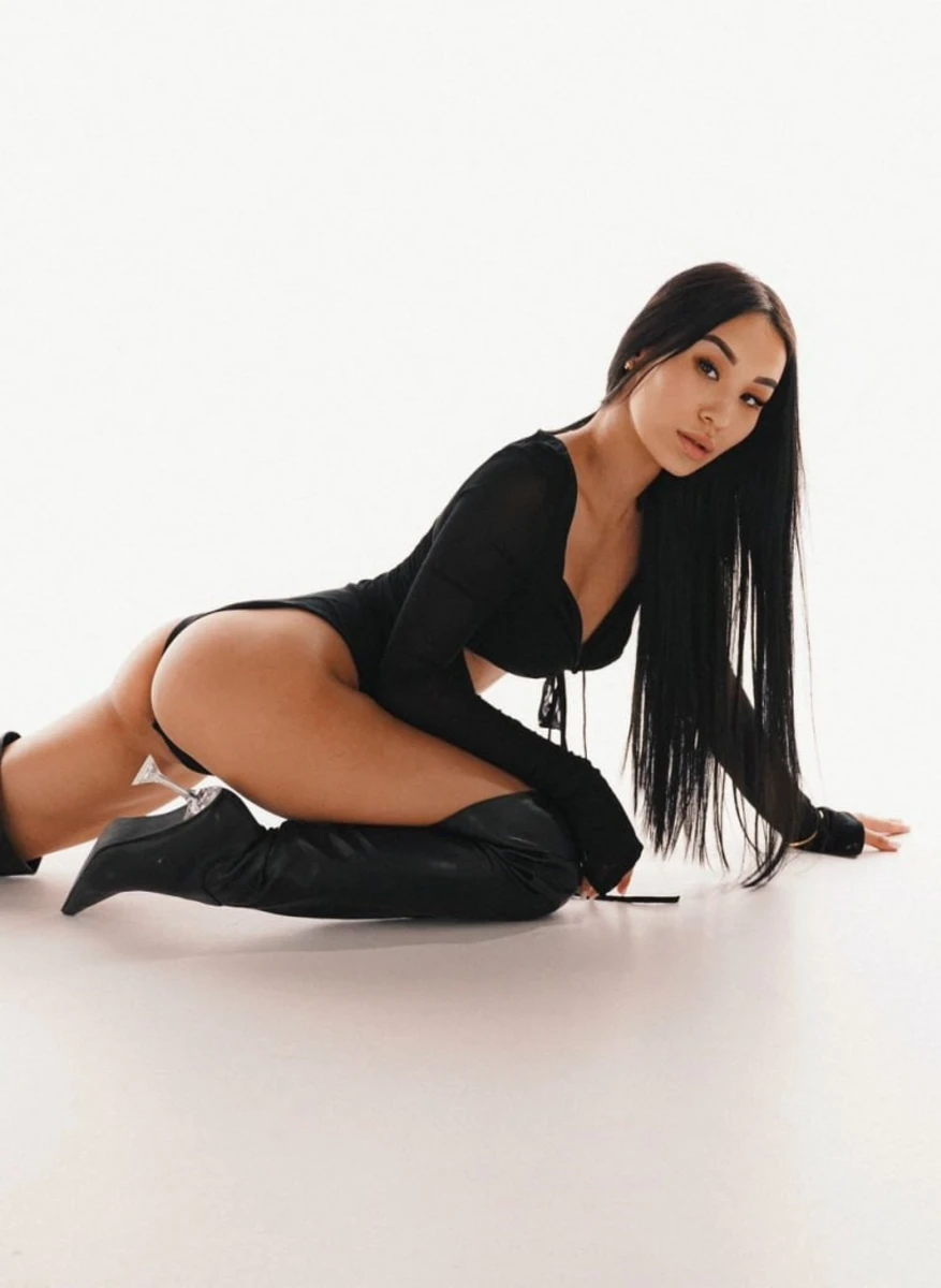 Aliana escort in Monaco