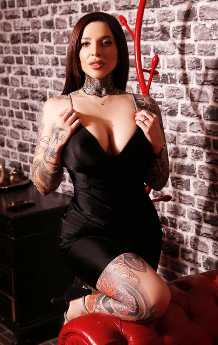 Ashley escort in Monaco
