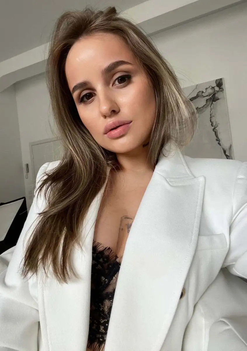 Asya escort in Monaco