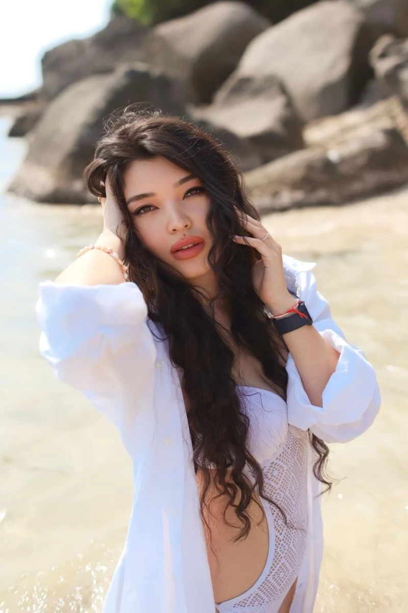 Dariya escort in Monaco