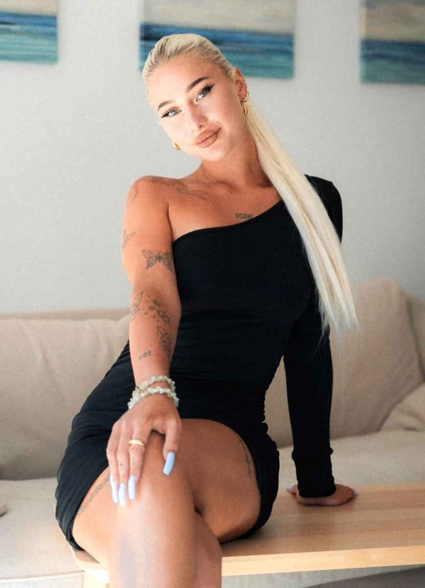 Elina escort in Monaco
