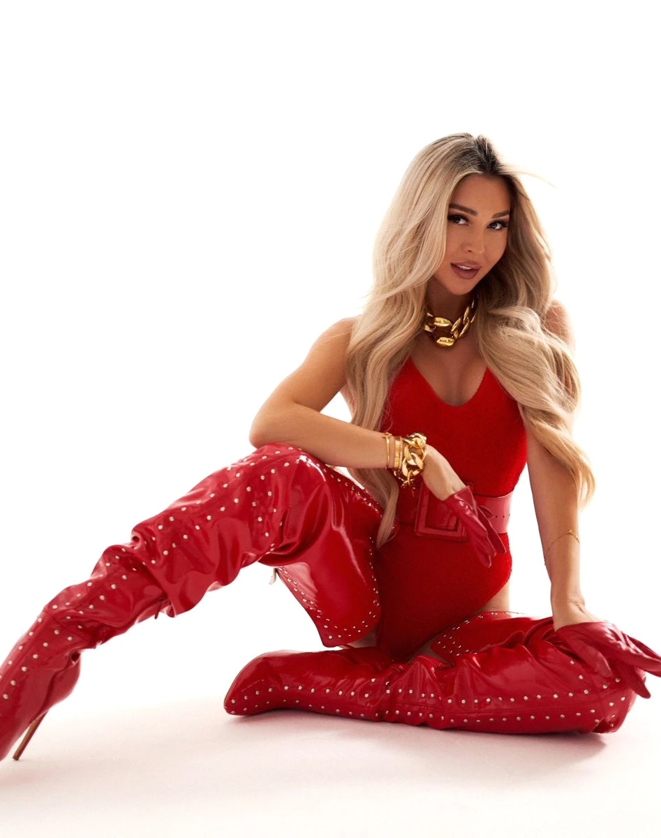 Evelina escort in Monaco