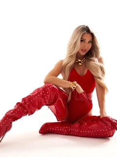 Evelina escort in Monaco