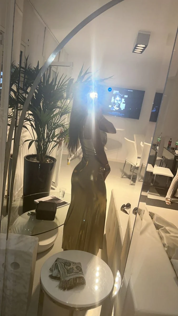 Julia escort in Monaco
