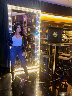 Julianne escort in Monaco