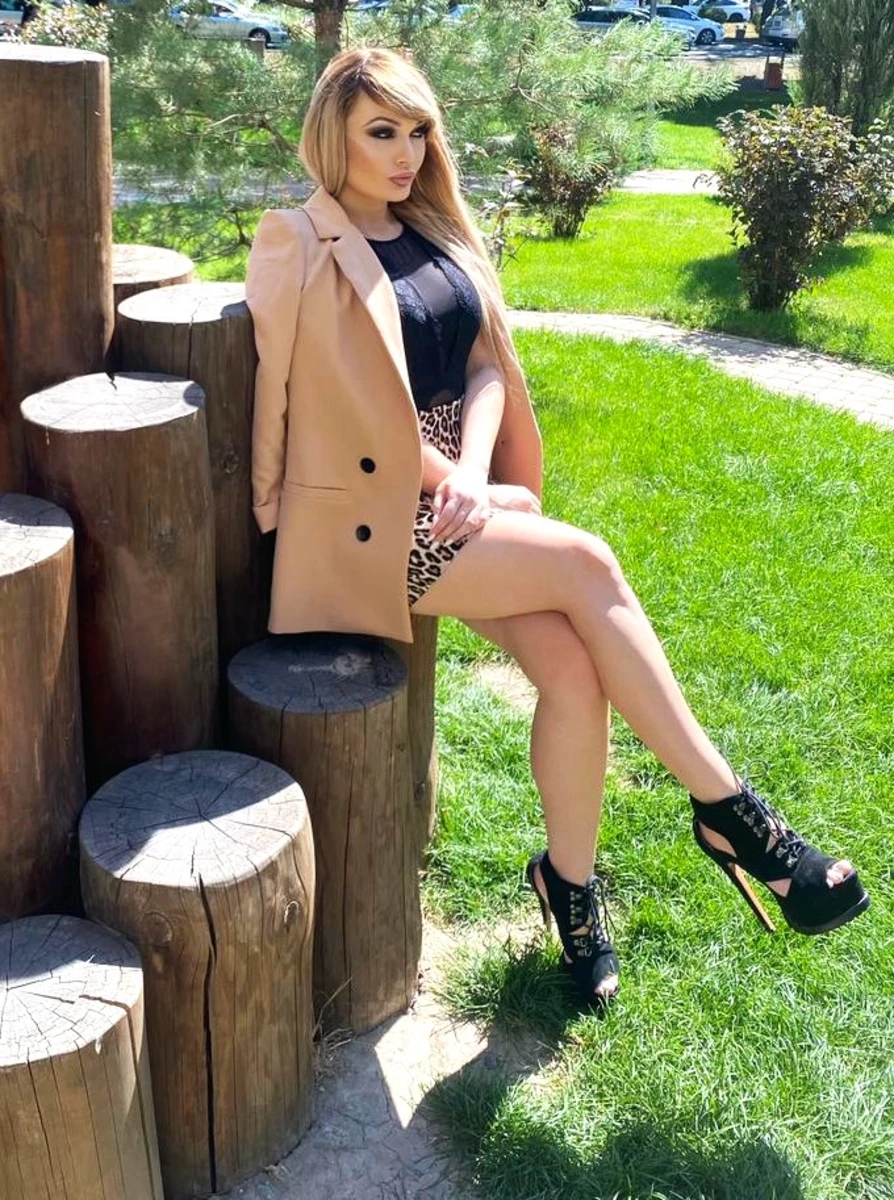 Kami escort in Monaco
