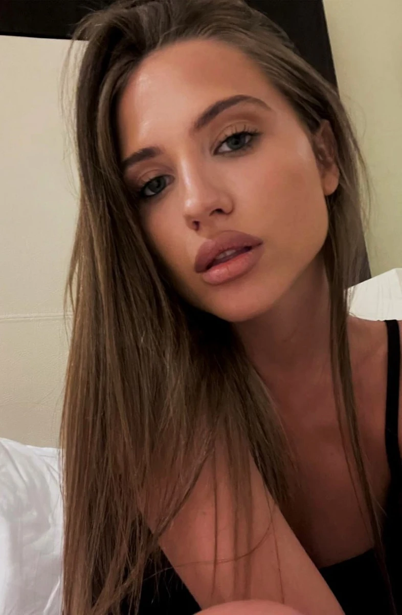 Karina escort in Monaco