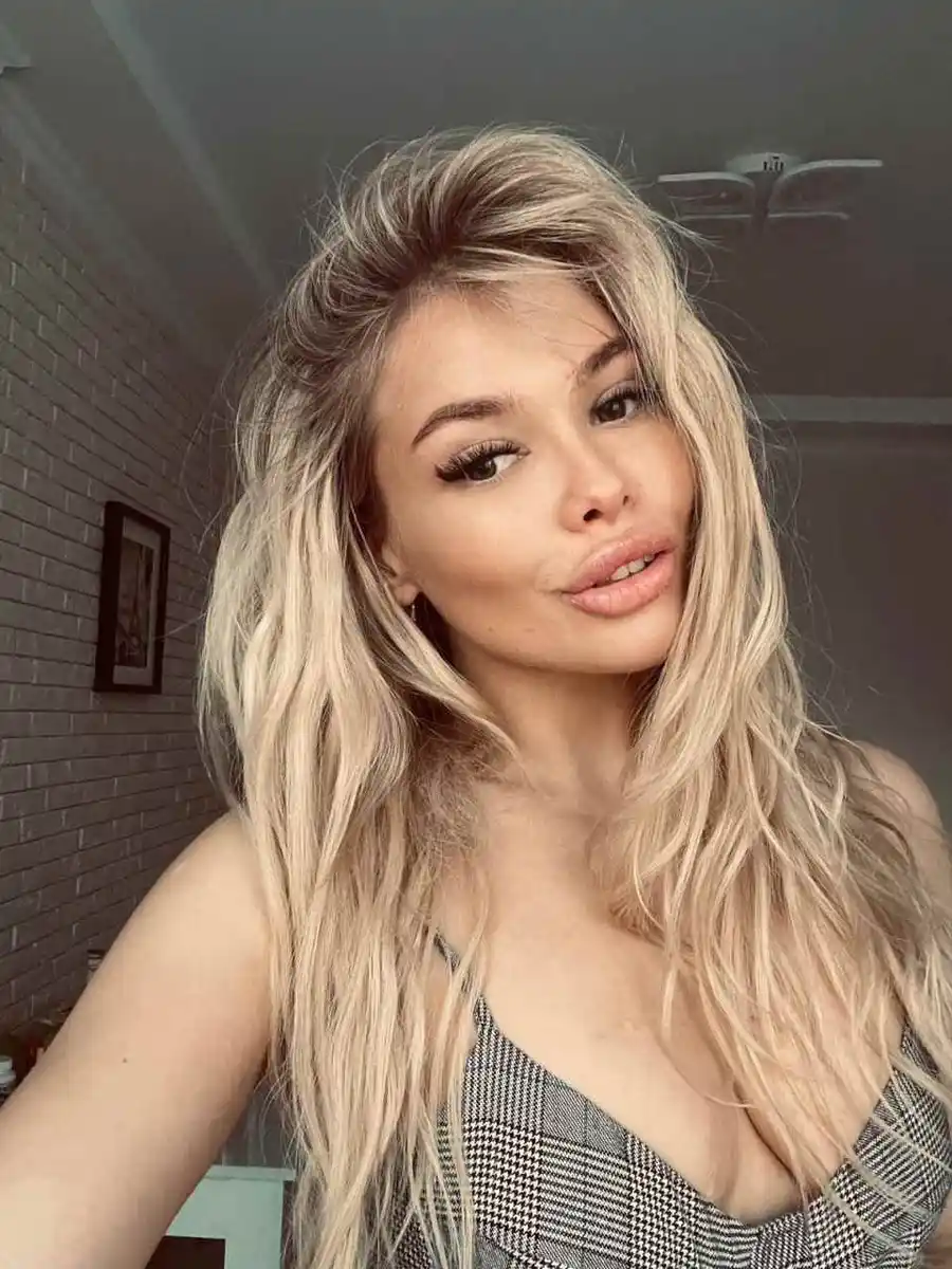 Kornelia escort in Monaco