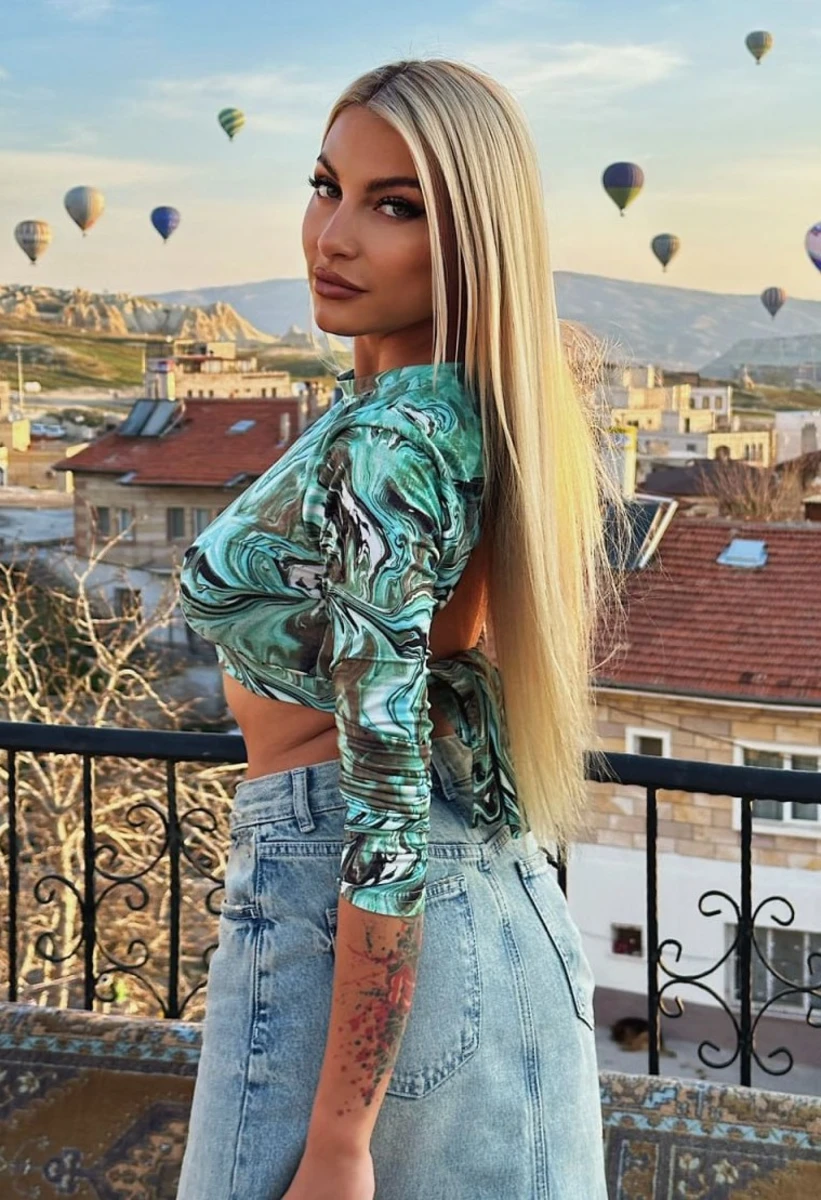 Kristina escort in Monaco