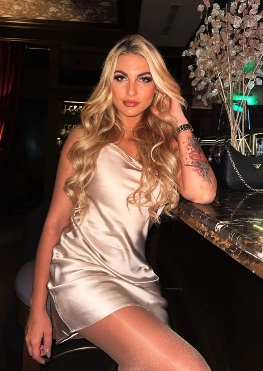 Kristina escort in Monaco