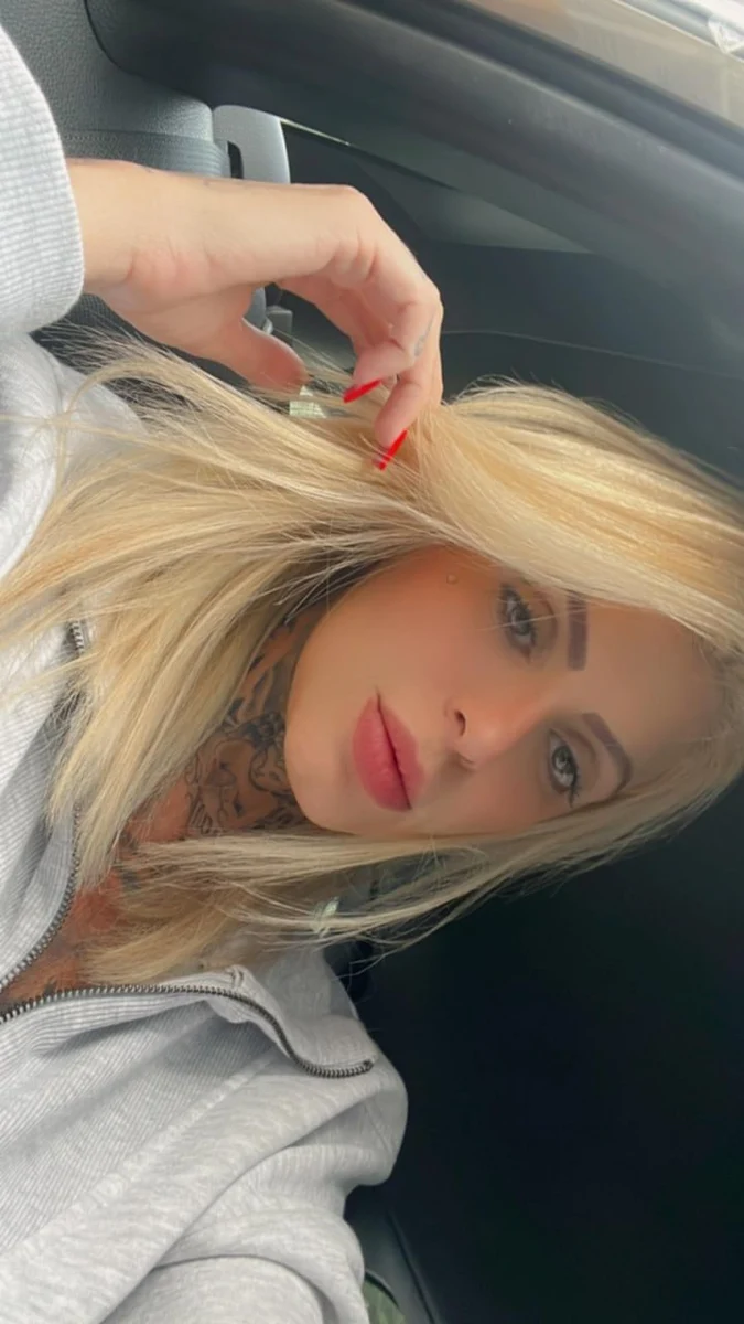 Leona escort in Monaco