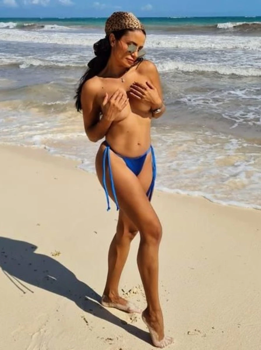 Leyla escort in Monaco