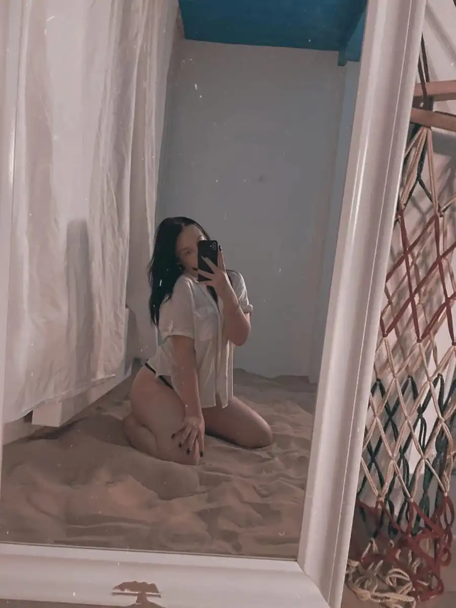 Leyla escort in Monaco