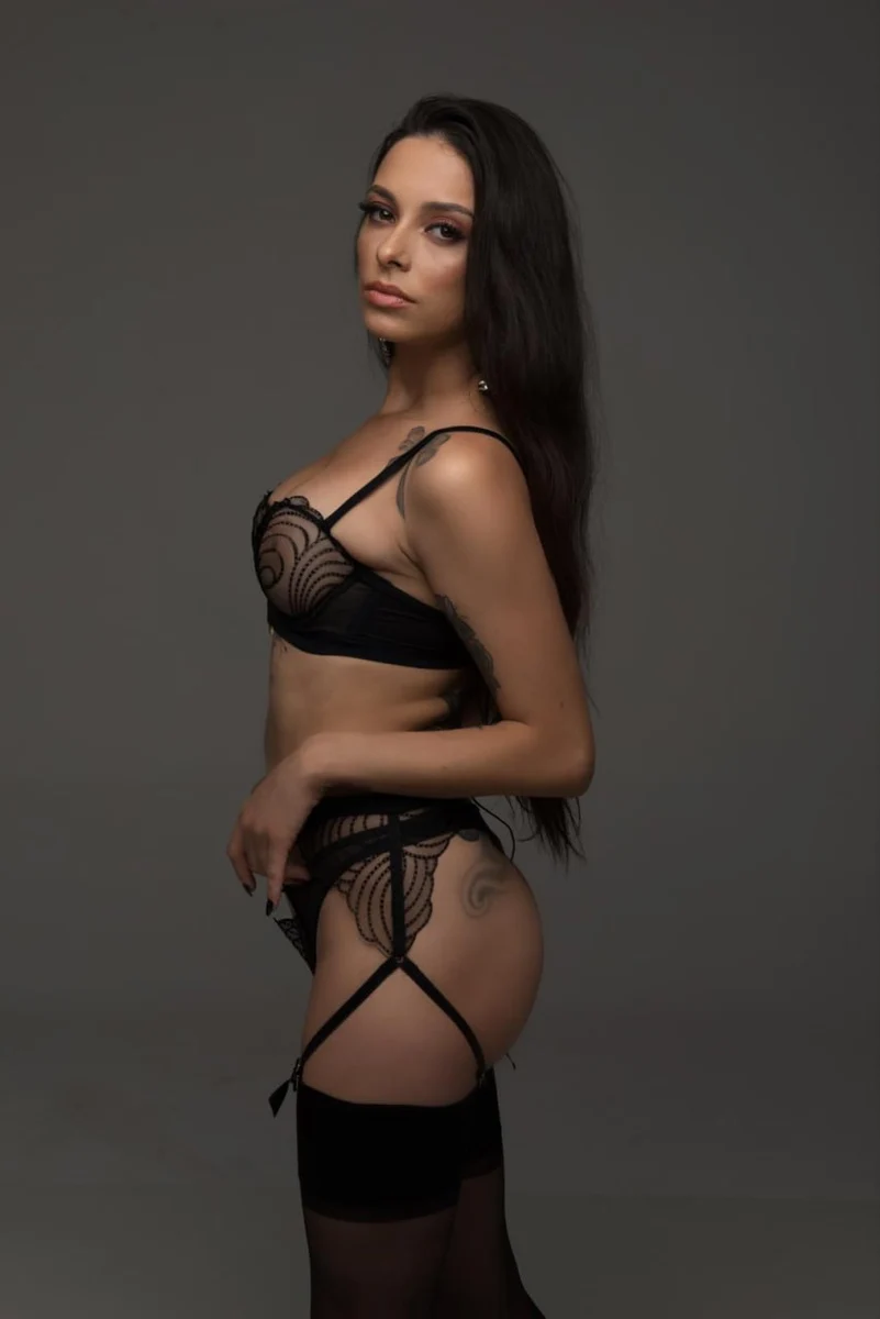 Monique escort in Monaco