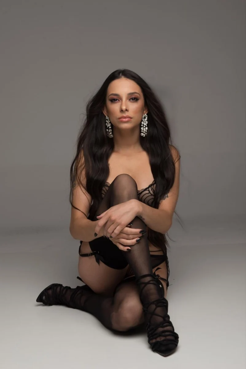 Monique escort in Monaco