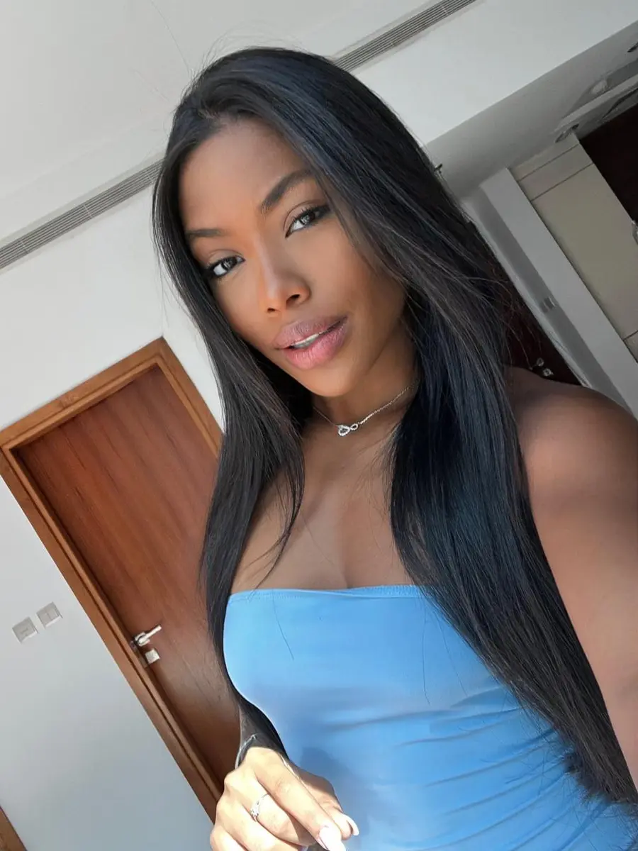 Naomi escort in Monaco