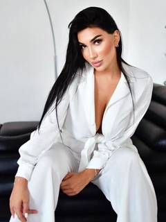 Naomi escort in Monaco