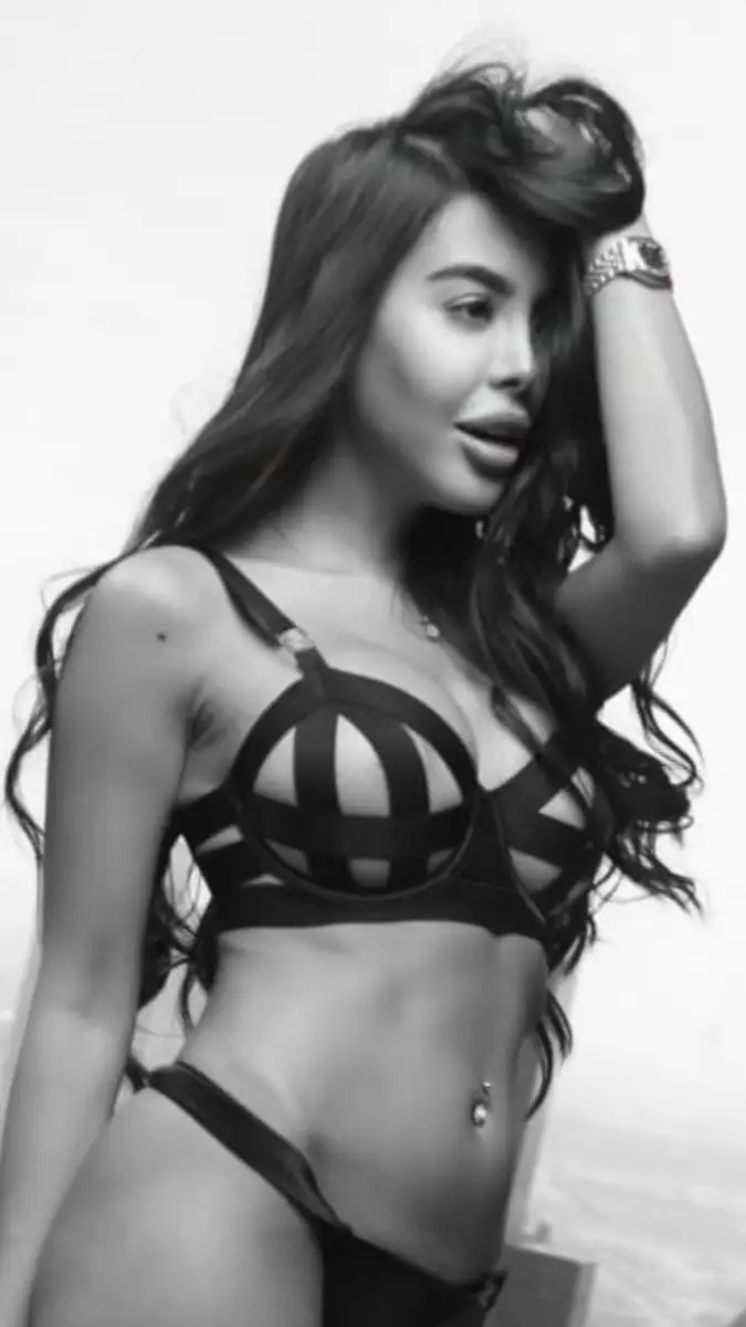Nina escort in Monaco