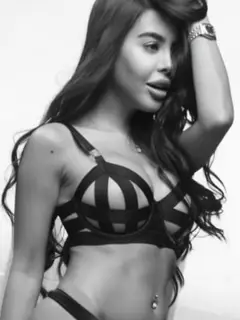 Nina escort in Monaco