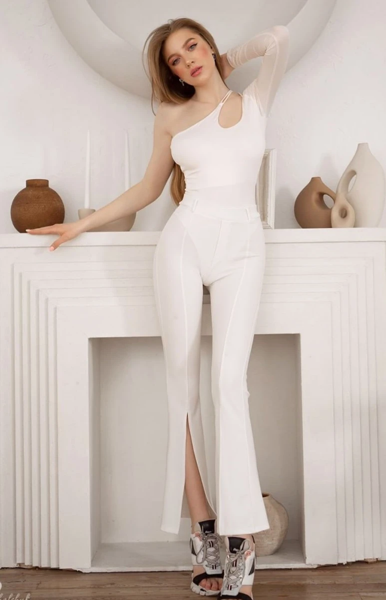 Olga escort in Monaco