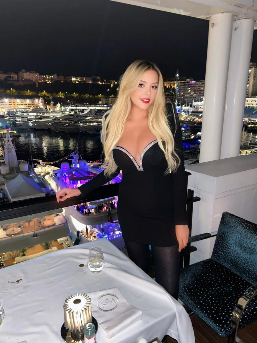 Sophia escort in Monaco