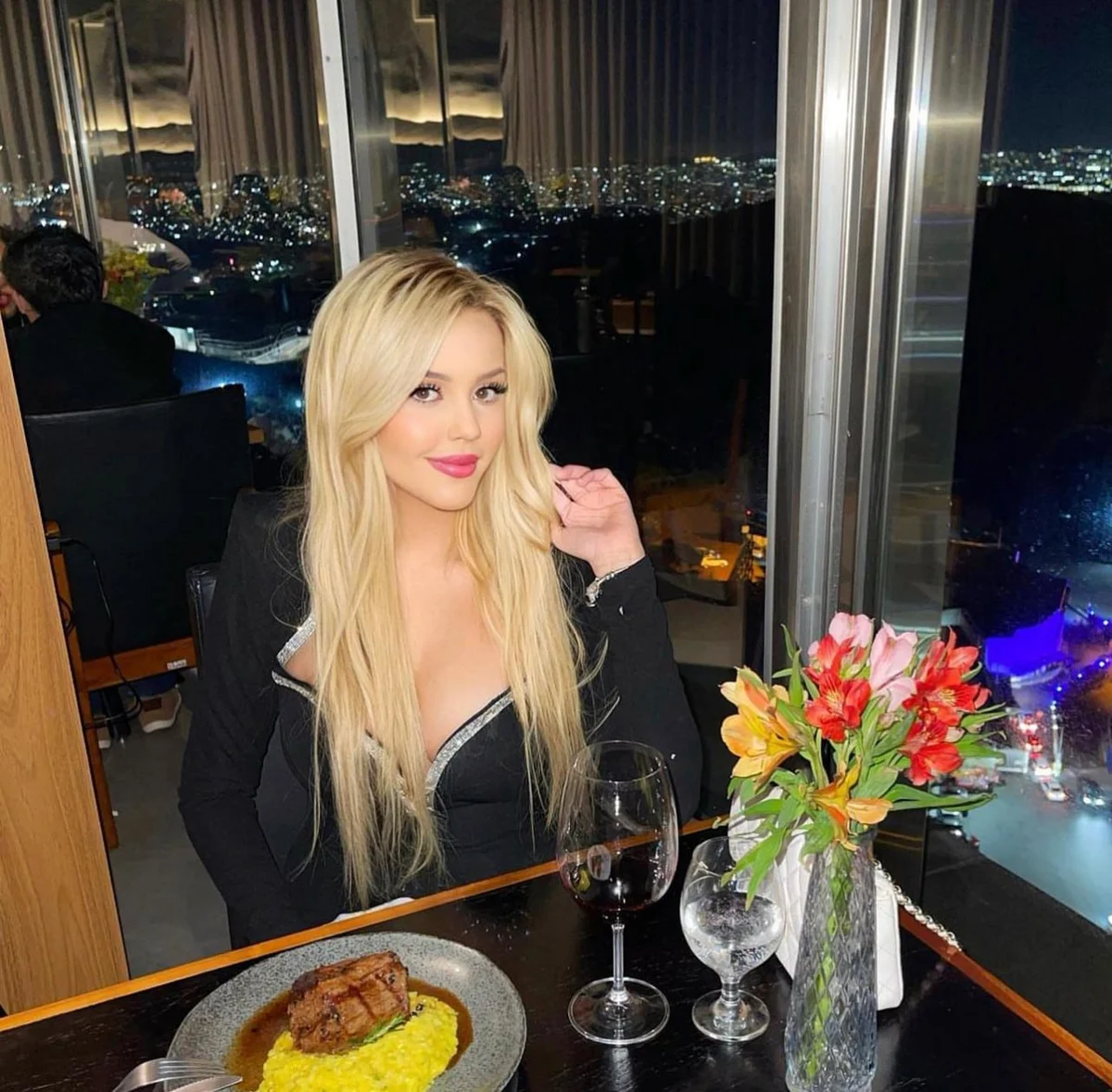 Sophia escort in Monaco