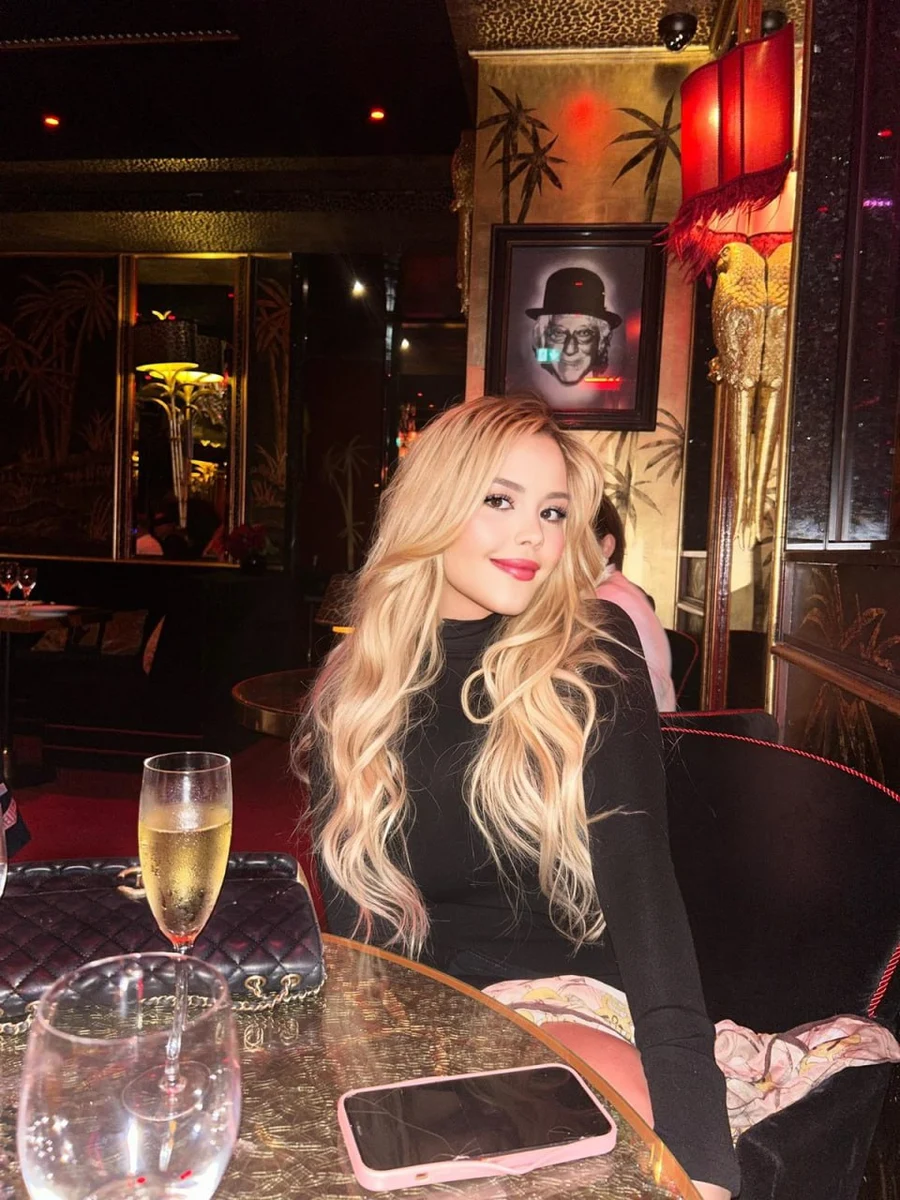 Sophia escort in Monaco