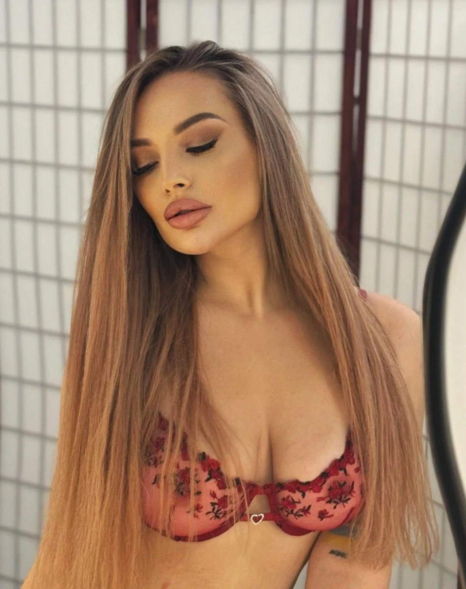 Stasy escort in Monaco