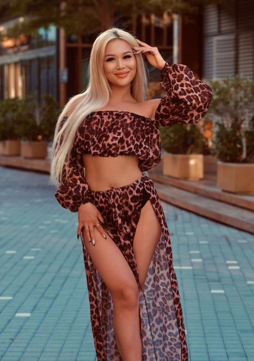 Vikky escort in Monaco