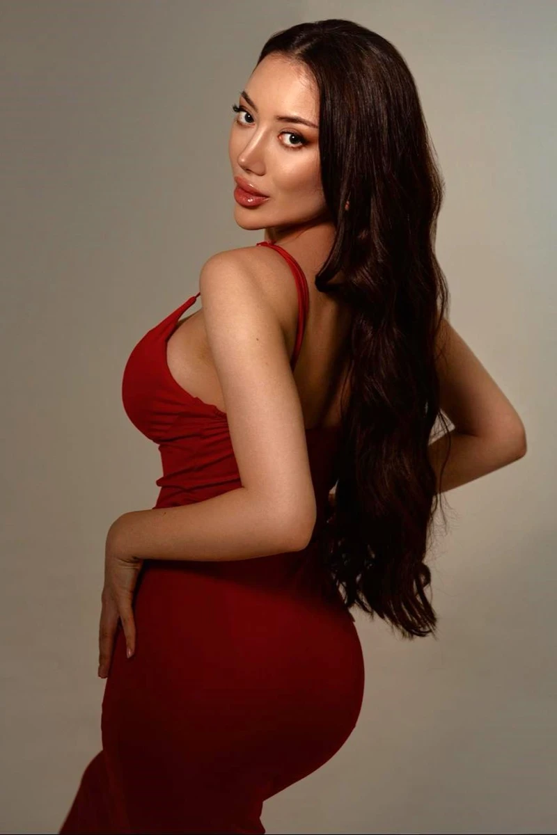 Violetta escort in Monaco