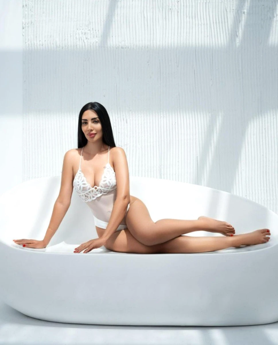 Zuleyha escort in Monaco